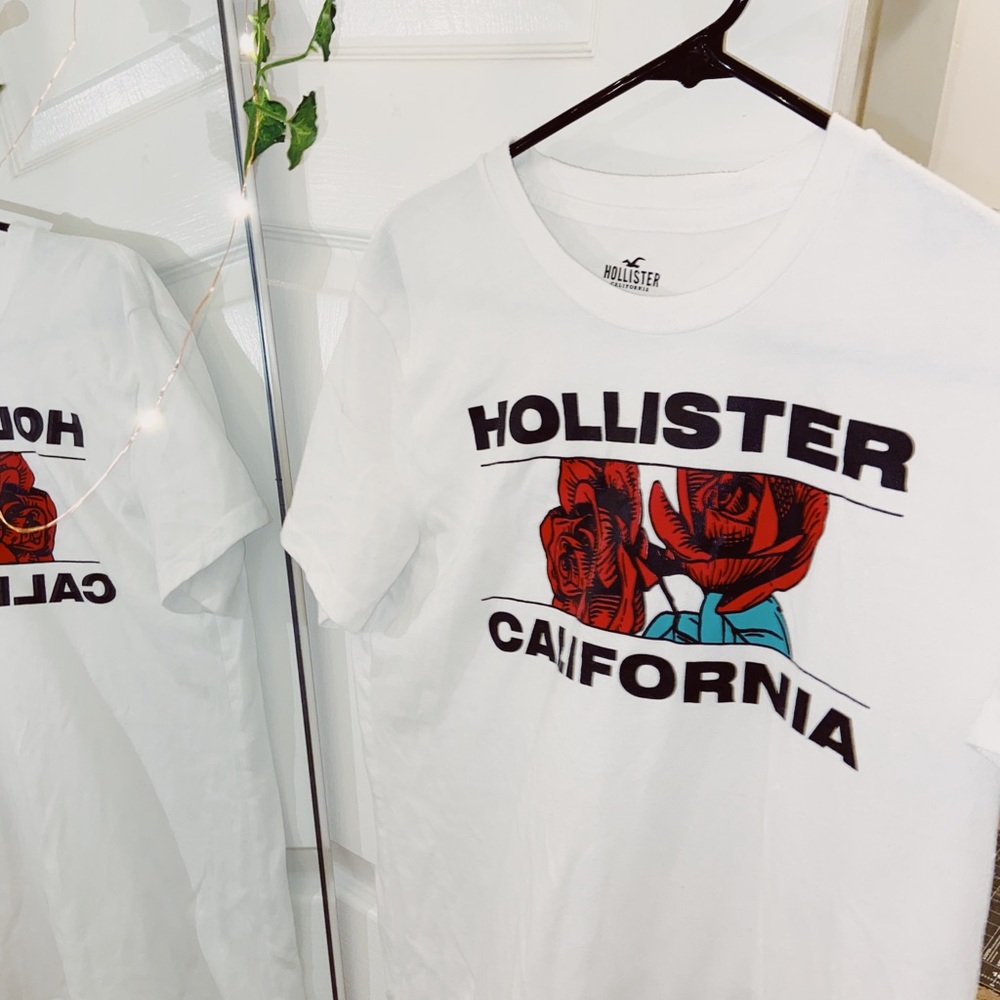 HOLLISTER GRAPHIC TEE